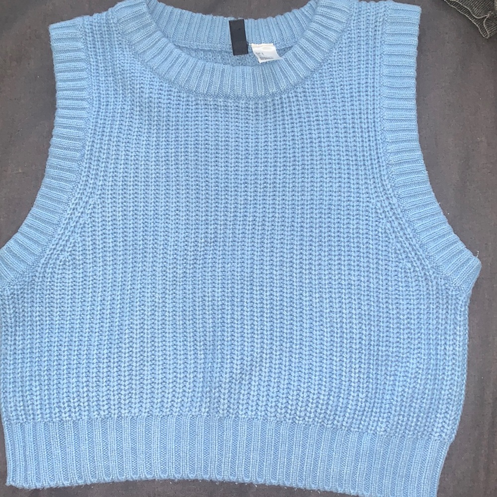H&M blue sweater vest top